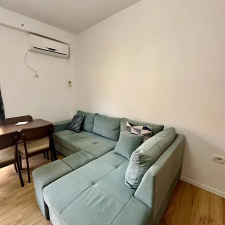 Flow Apartment Golem (Tirana)